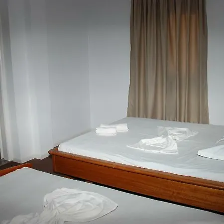 Freskia 3* Sarandë